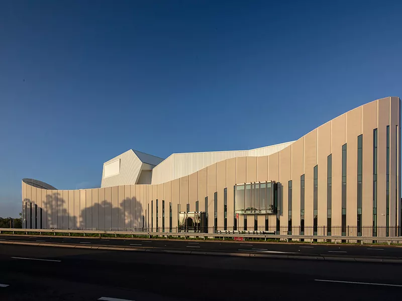 De ce este importantă clădirea teatrului cu structură de oțel în arhitectura modernă?