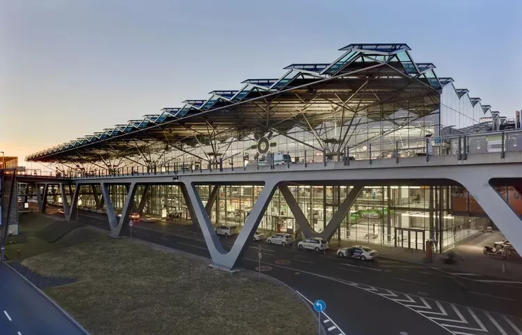 Aeroportul care sprijină terminalul de oțel EPC