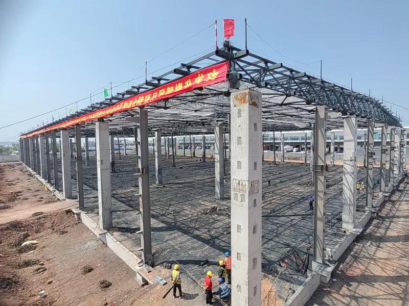 Construcție de depozite cu structură de oțel la scară largă