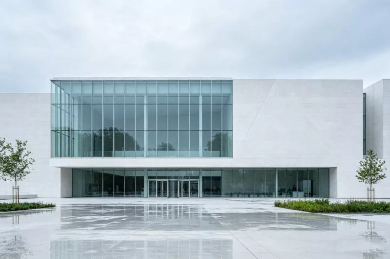 Sala de expoziții de artă cu structuri de oțel