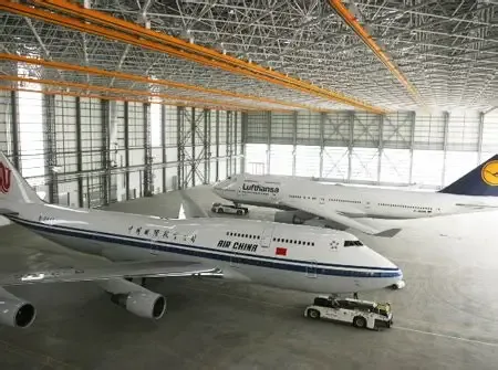 Hangar de întreținere a structurilor de oțel