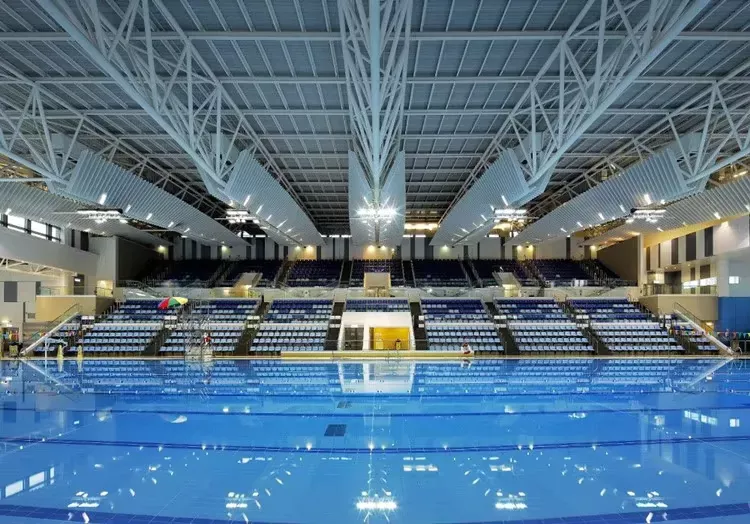 Natatorium cu structură de oțel